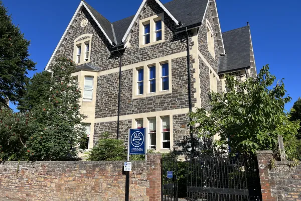 Schulgebäude ELC Bristol