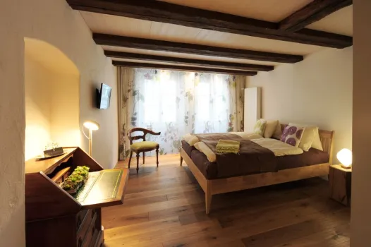 B&B